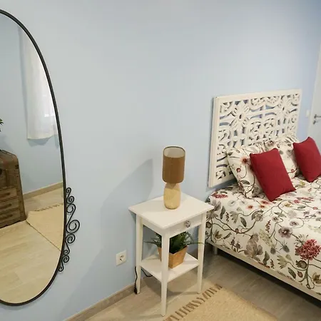 House - Centre Of The Village Appartement